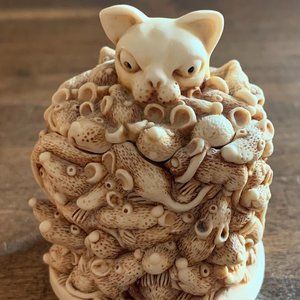 Harmony Kingdom Too Much of a Good Thing Cat